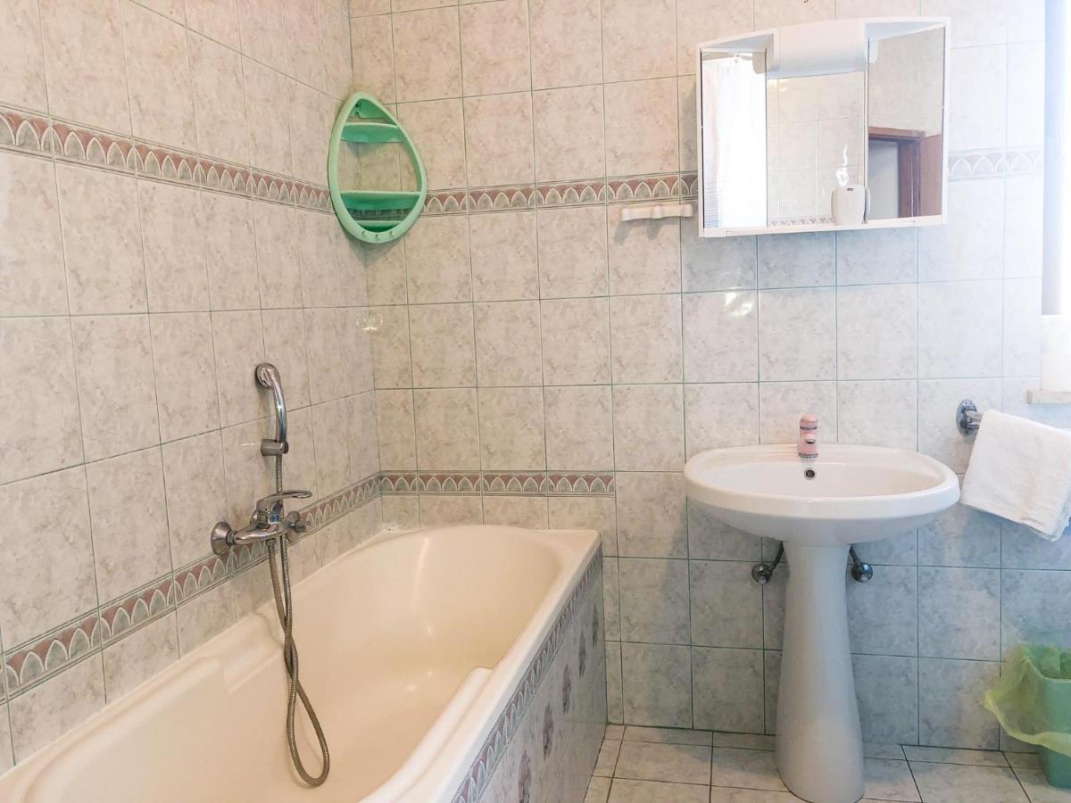 Apartments Damir 2838 Lopar Phòng bức ảnh