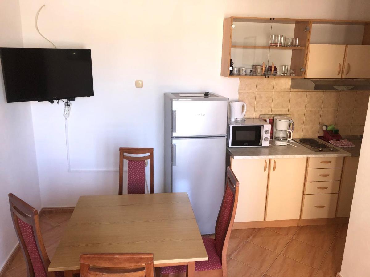 Apartments Damir 2838 Lopar Phòng bức ảnh